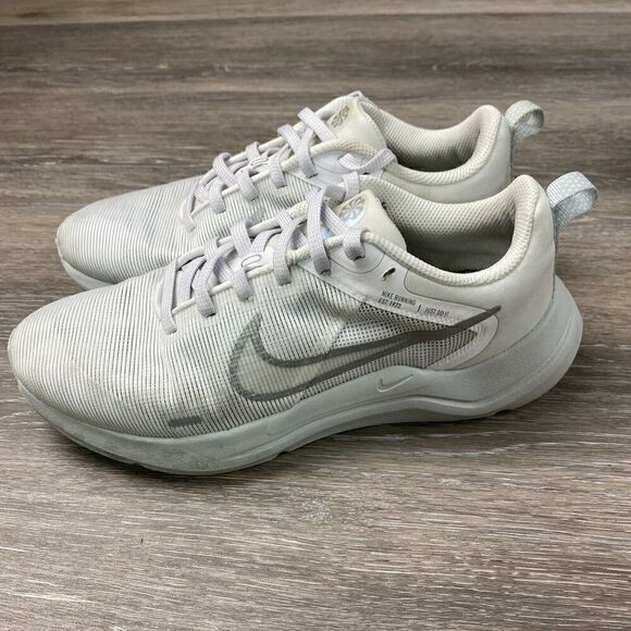 Nike Women's Downshifter White/Platinum 12 Running Shoes DD9294-100 Size 6.5 - Picture 2 of 9